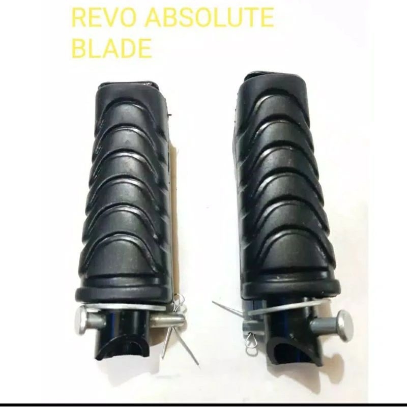 Karet Footstep belakang, Pijakan kaki belakang Blade Revo