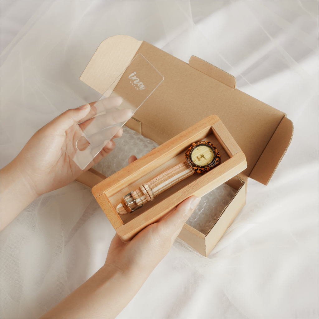 INA Watch Jam Tangan Kayu Sonokeling Seri Gambyong