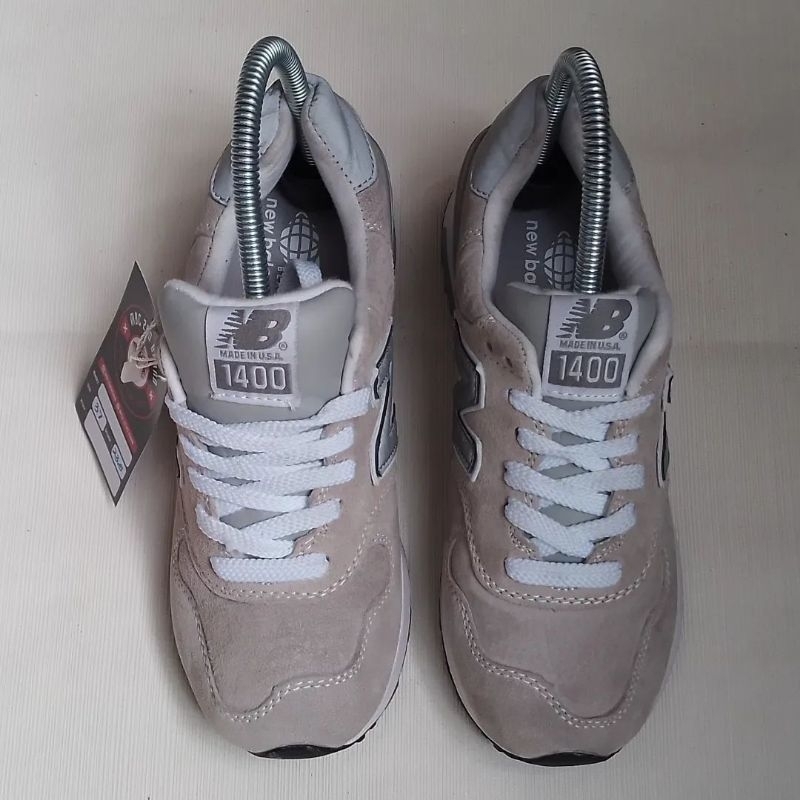 Sepatu sneaker NB 1400