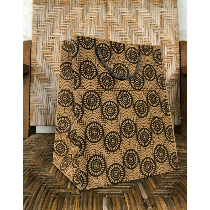 

PAPERBAG R5 Medium ukuran 18x13x22cm