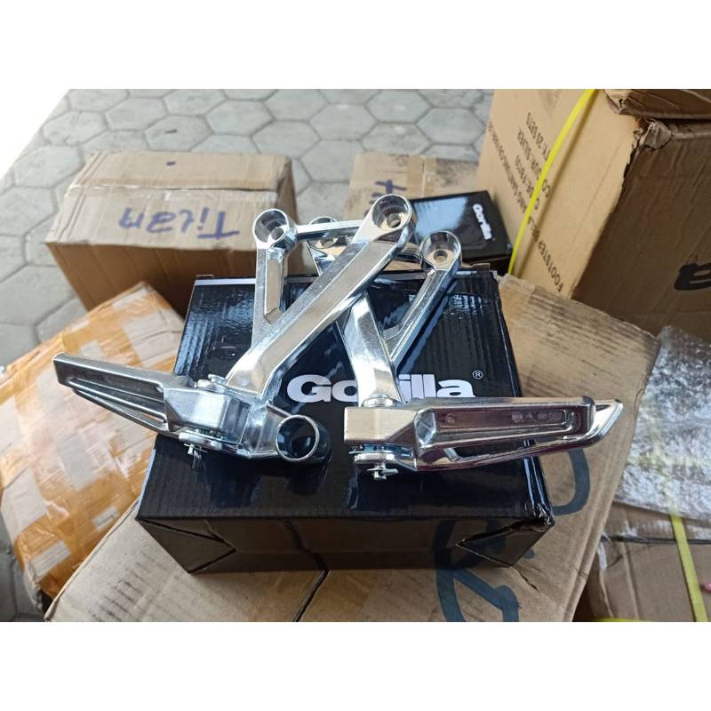 Postep Footstep Fotstep Belakang CBR K15 Postep CBR K15 Import Gorilla