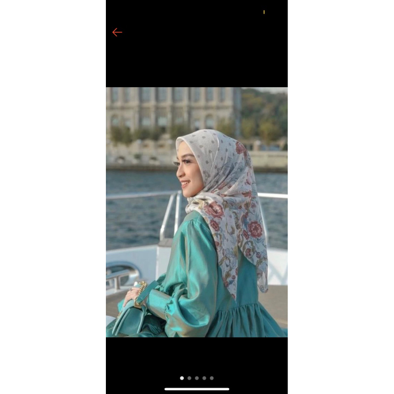 PRELOVED BUTTONSCARVES ROYALE SERIES WHITE