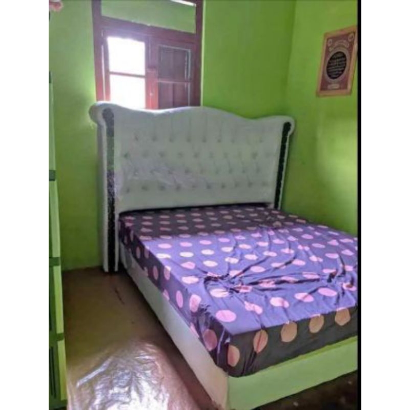 Divan sandaran jaguar mewah