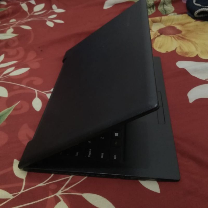 Laptop Lenovo ideapad S215 Second