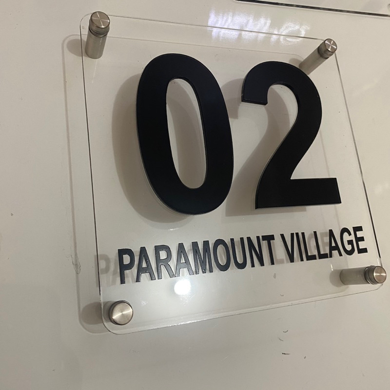 Nomor rumah akrilik minimalis angka timbul