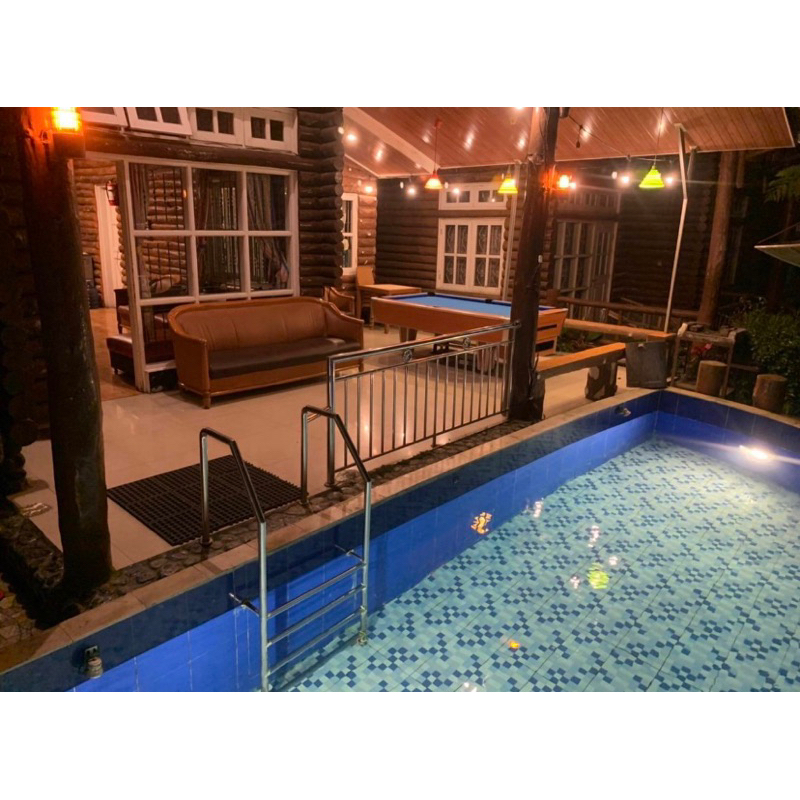 Disewakan Villa Kota Bunga Puncak 5+1 Kamar Tidur Kolam Renang Pribadi