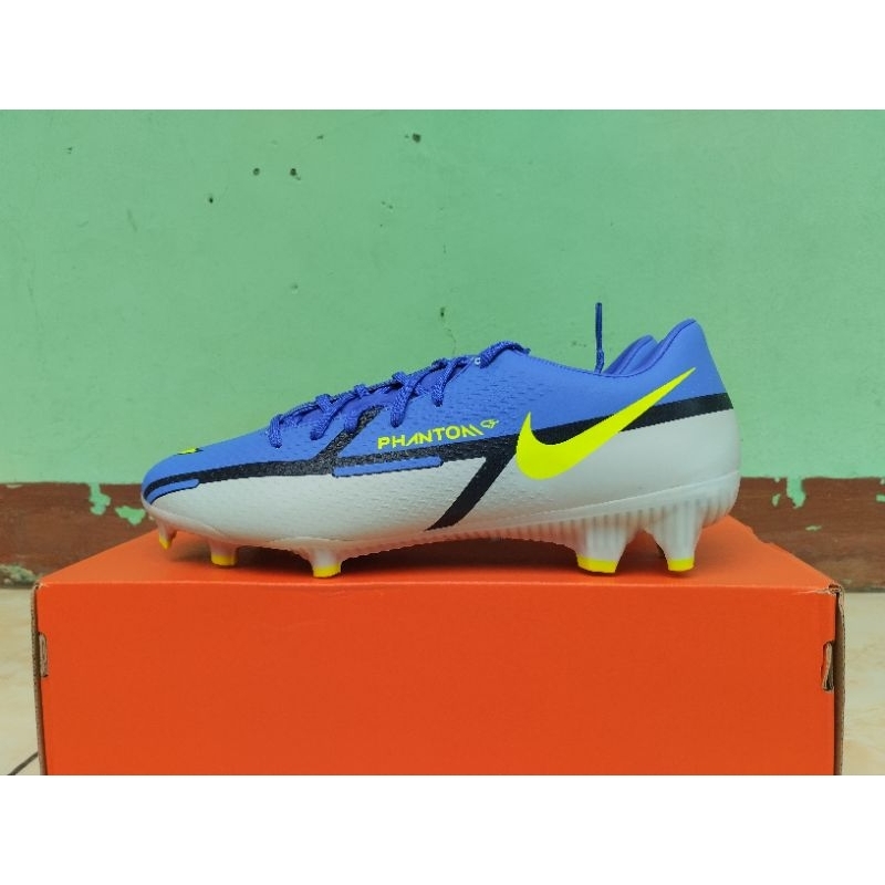 Sepatu bola original phantom GT2 academy FG/MG