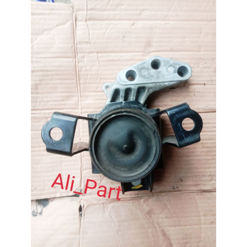 Engine Mounting Suzuki Ertiga Lama RH 2013 Kanan Original