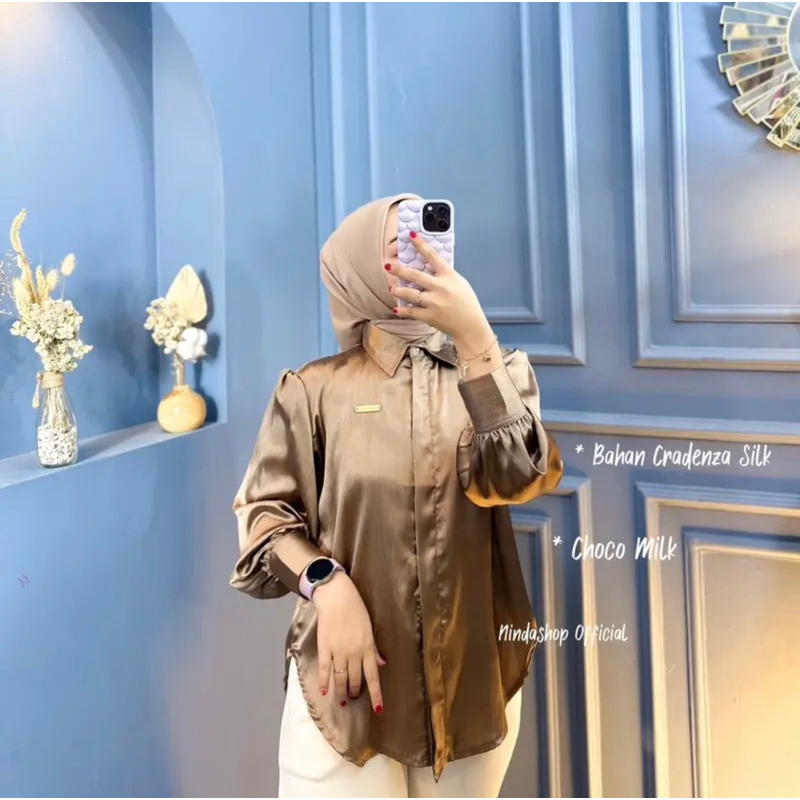 Kemeja Wanita Basic Cradenza Silk Polos