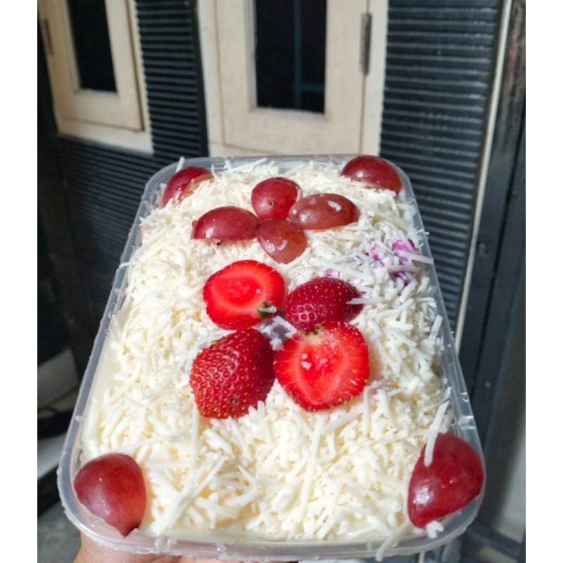 

Salad Buah Frozen HomeMade Uk 650 ML/Buah Fresh/Mayonaise dan Keju