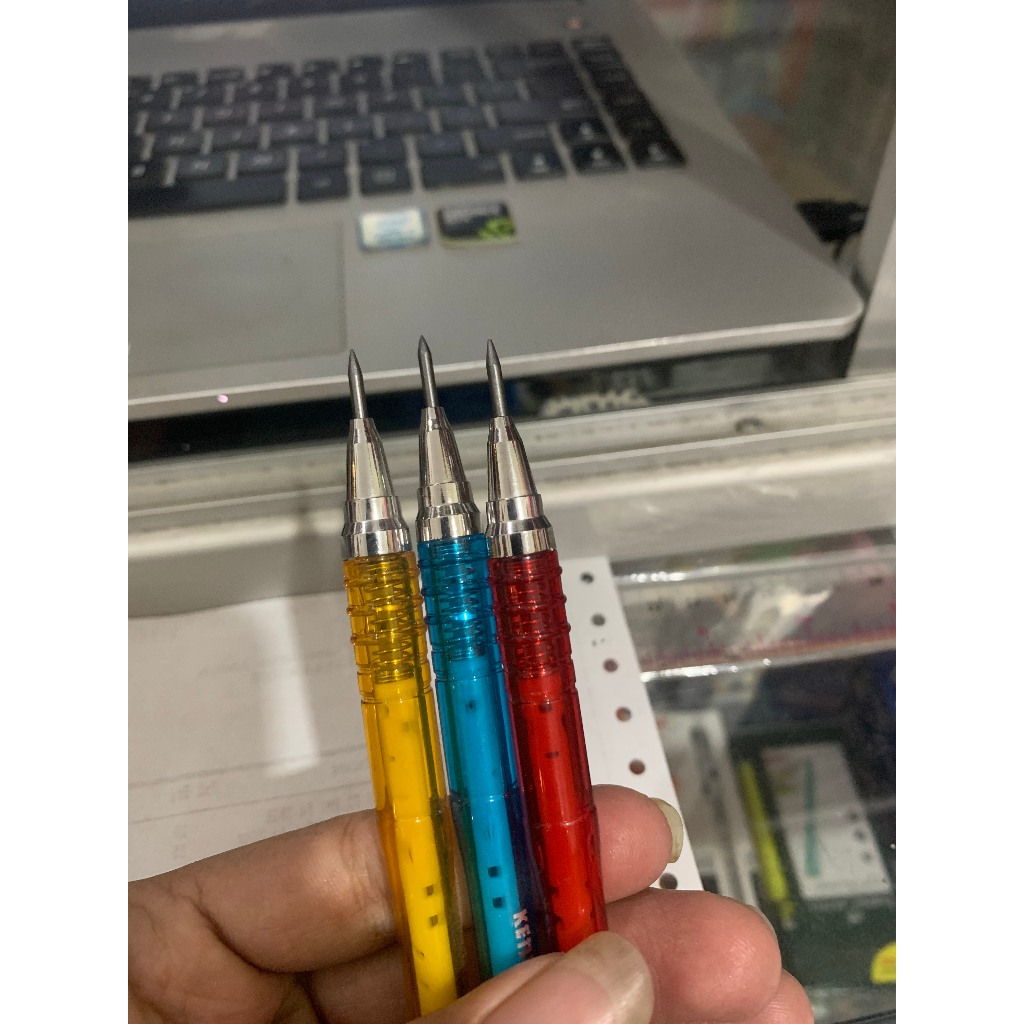 

KENKO pensil mekanik 2B 2.0 warna random