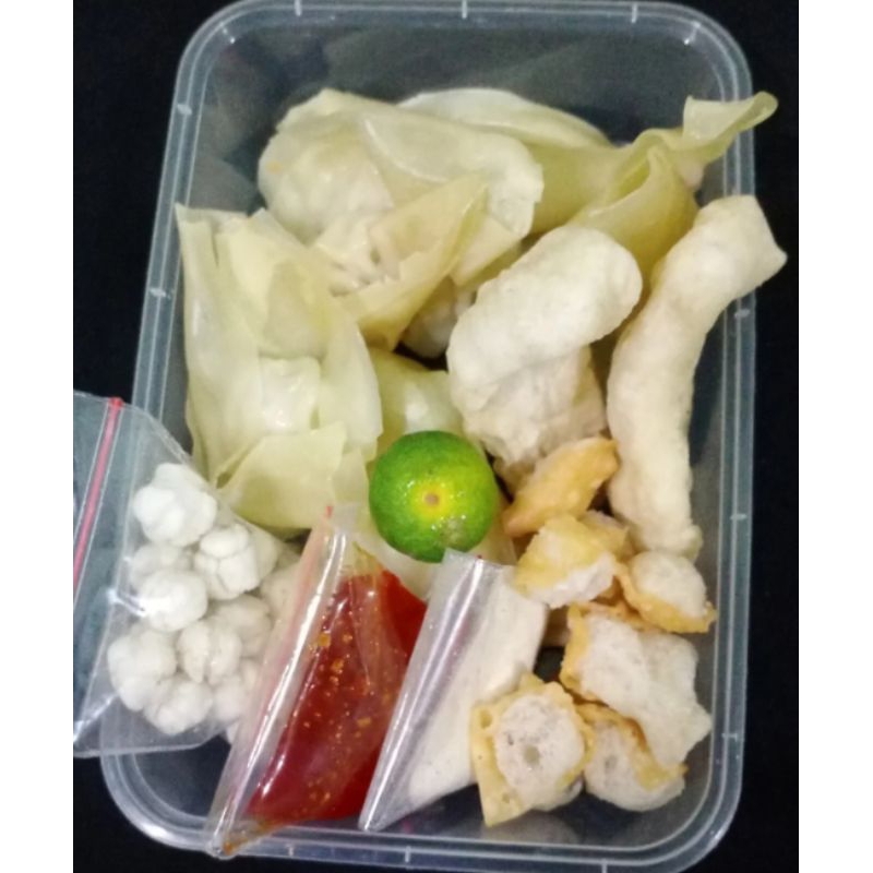 

pangsit ayam kuah pedas