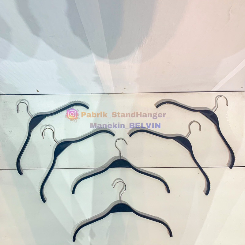 Hanger Zara Import | Gantungan Baju Zara | Gantungan Hitam Import | Hanger Hitam Import  | Gantungan