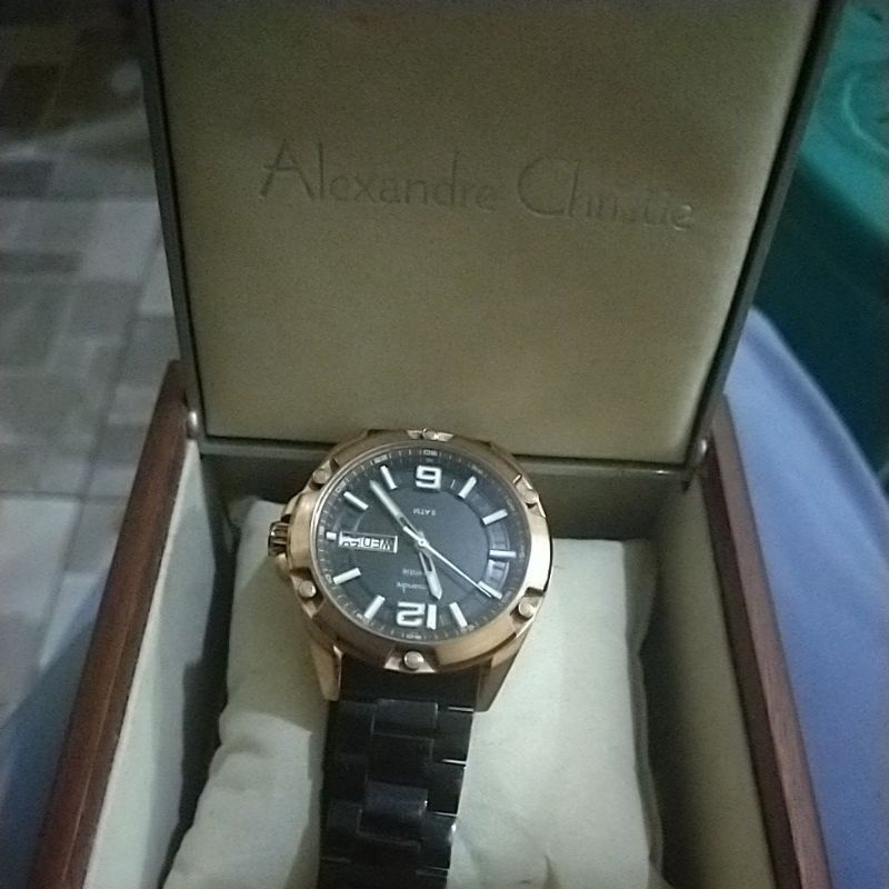 jam tangan pria bekas