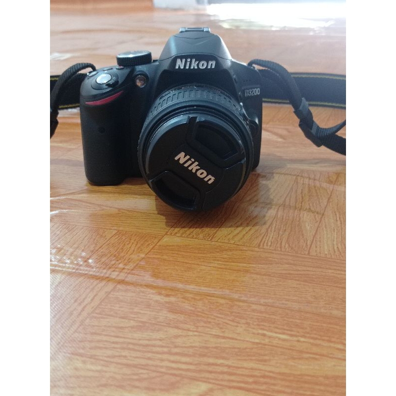 Kamera DSLR NIKON D3200 Preloved