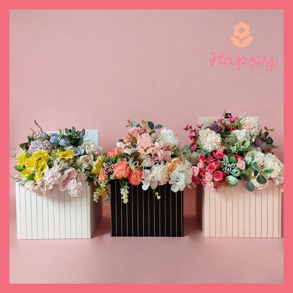 

Gold Line Gift Box Flower Box Kotak Bunga Hiasan Dekorasi Hampers Hadiah