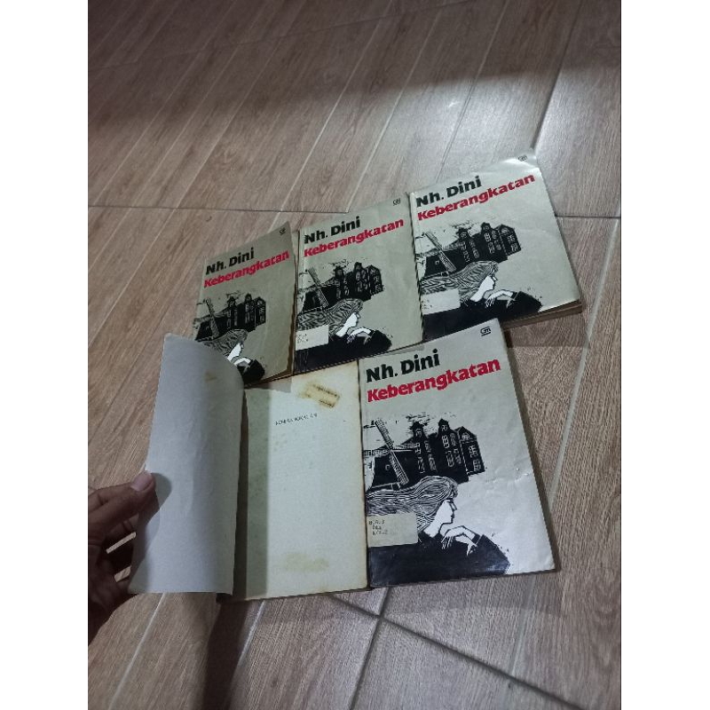 novel nh.dini keberangkatan