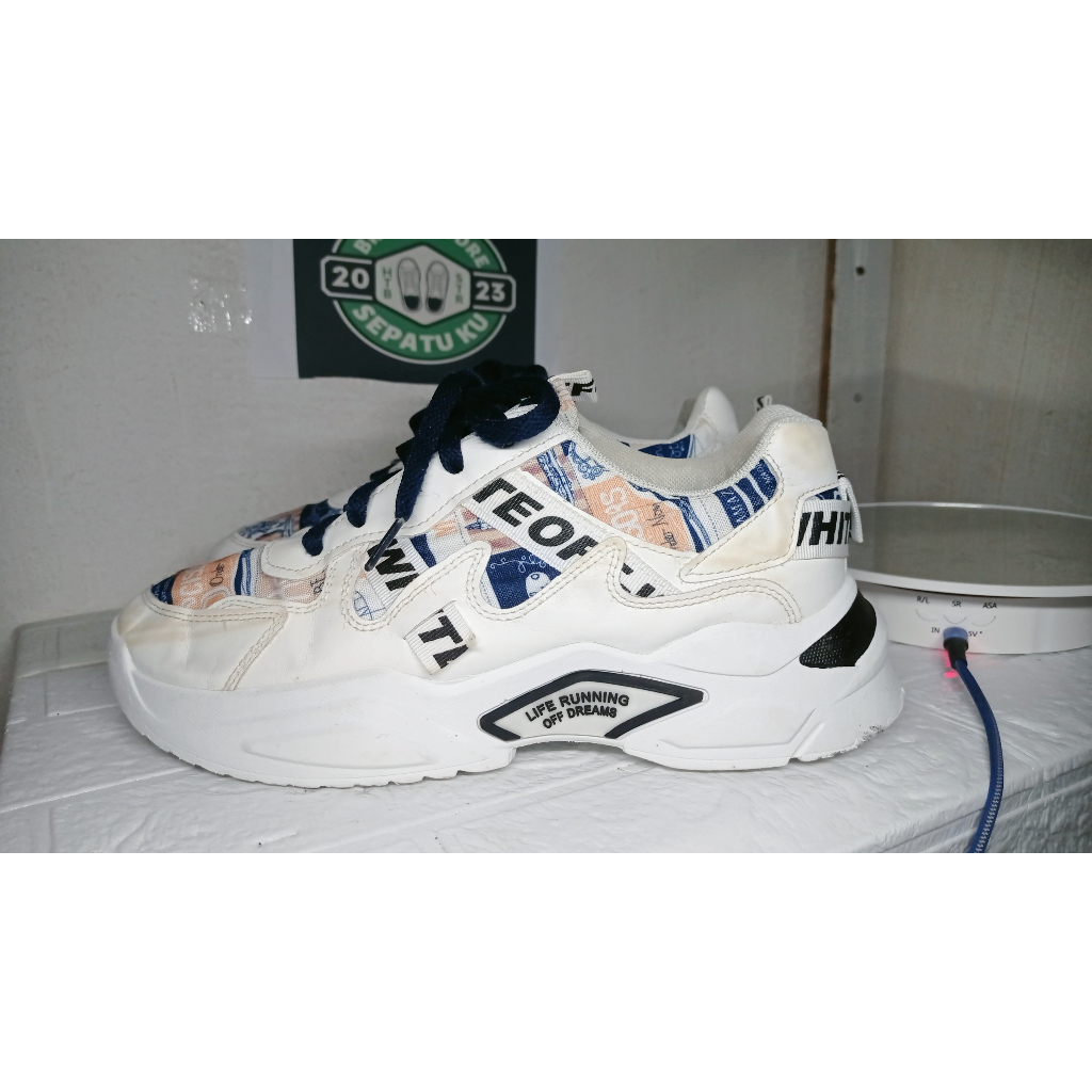 Sepatu OFF WHITE Second BRANDED PRIA/WANITA UNISEX GRATIS KAOS KAKI