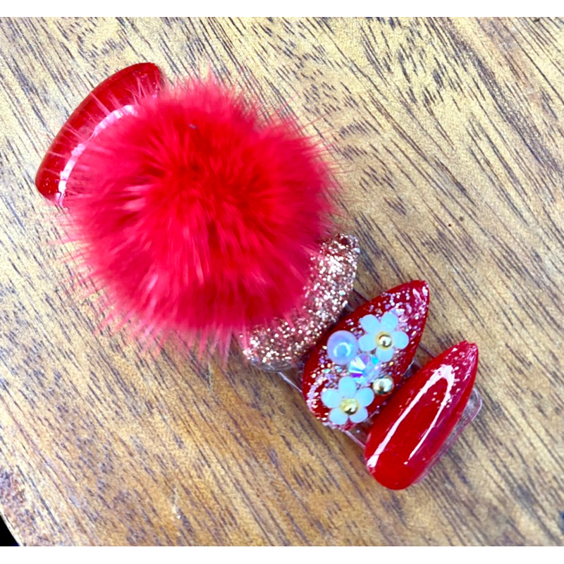 kuku palsu wedding simple merah + pompom// kuku pengantin// kupal wedding