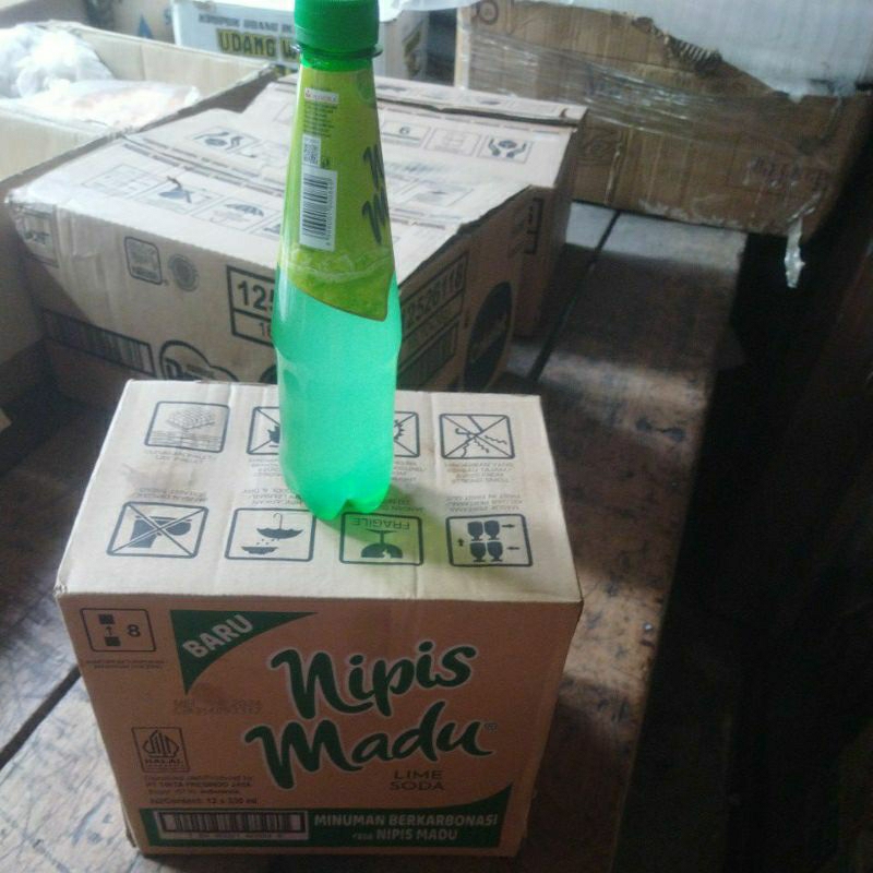 

minuman berkarbonasi rasa nipis madu 330 ml 1 karton isi 12