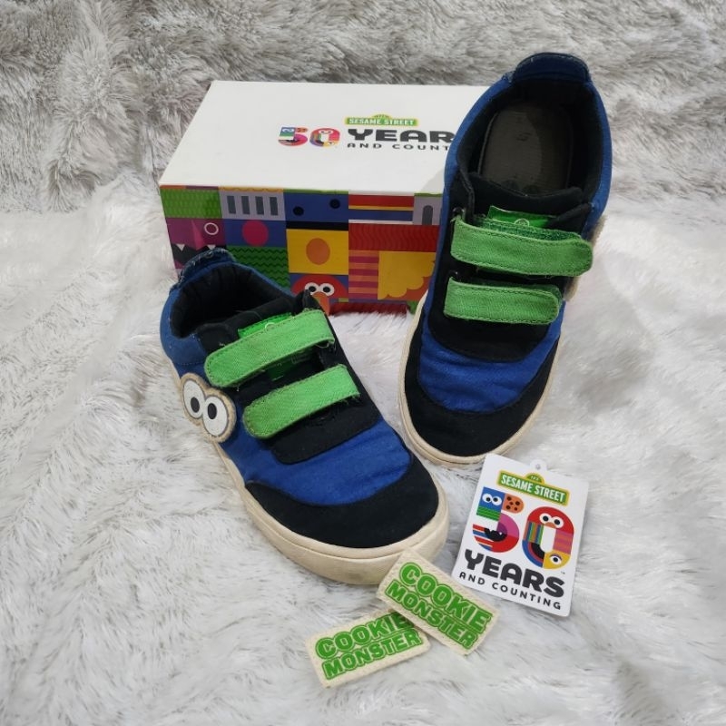 WAKAI KIDS X 50 YEARS SESAME STREET SEPATU ANAK SIZE 34