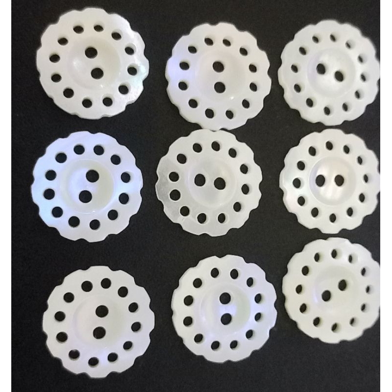 Kancing baju  Kerang Lubang 2 motif unik hias isi 12pcs cantik