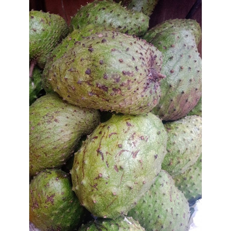 

Buah sirsat / sirsak