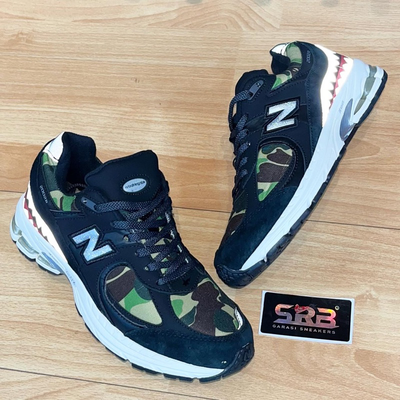 NEW BALANCE 2002R BAPE