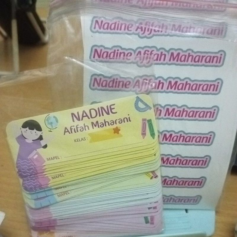 

Label nama dan cutting Nadine Afifah Maharani