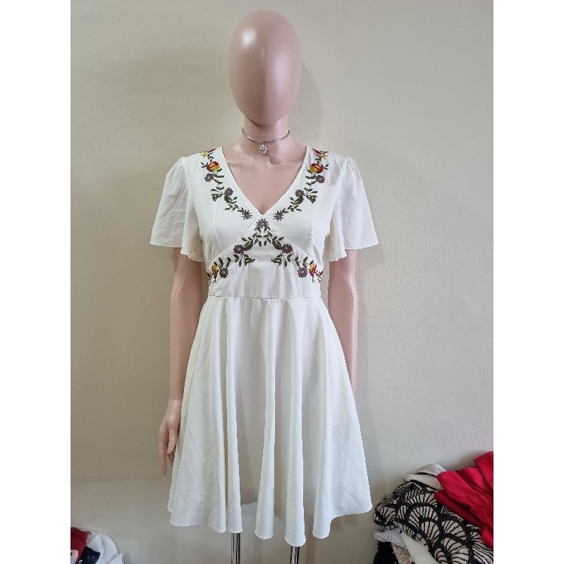 White Dress floral bordir