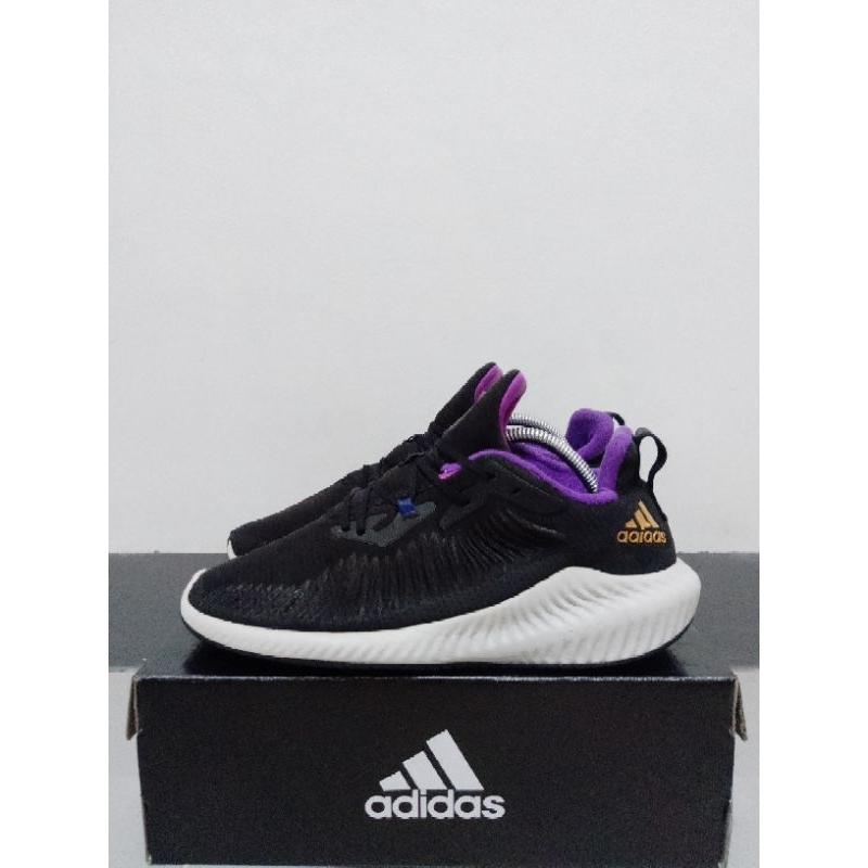 Sepatu Second Branded 4D1D45 Alphabounce Hitam Sneakers Size 42,5