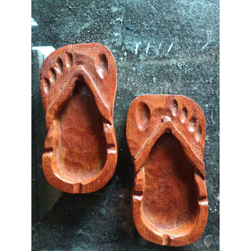 Asbak rokok unik motif sandal (1pasang)
