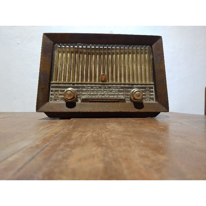 Radio Tabung antik jadul kuno vintage Philips