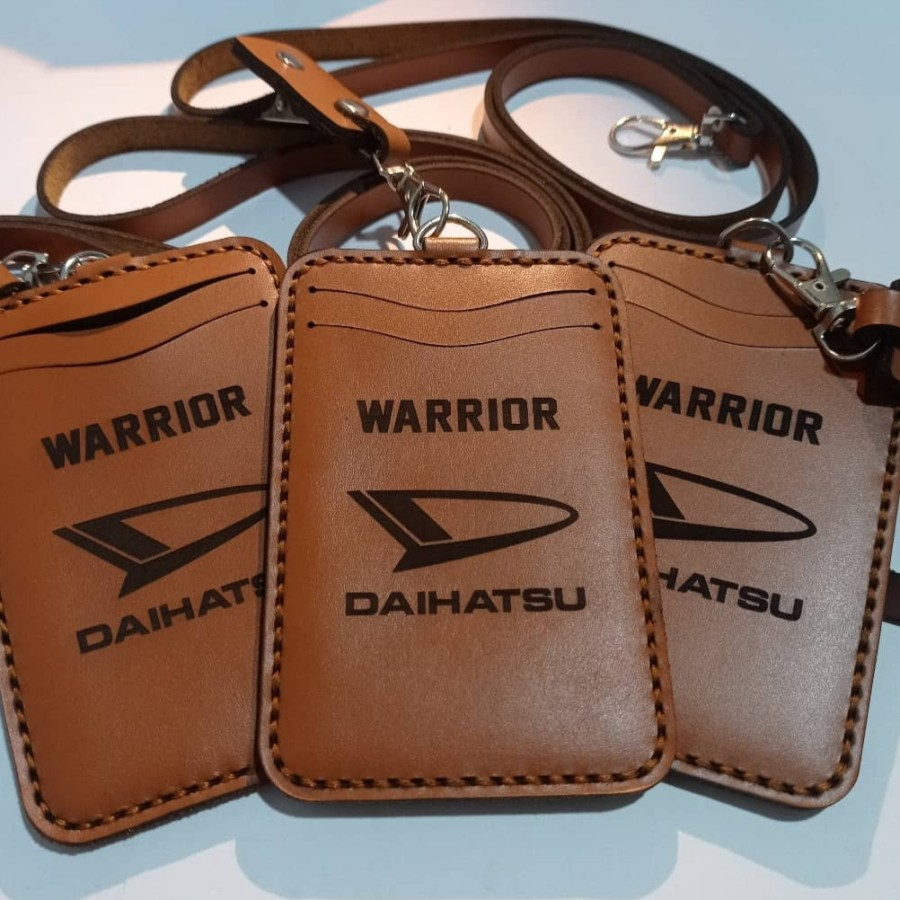 

Id Card Holder Kulit, Nametag kulit asli Sapi, Lanyard Kulit Bisa Custom Logo dan Nama, Name Tag Termurah