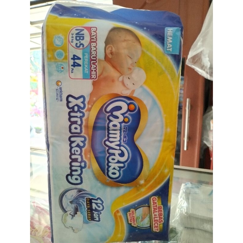 Pampers MamyPoko Tipe Perekat NBS-44