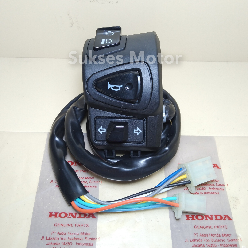 saklar holder sepasang motor honda scoopy hitam