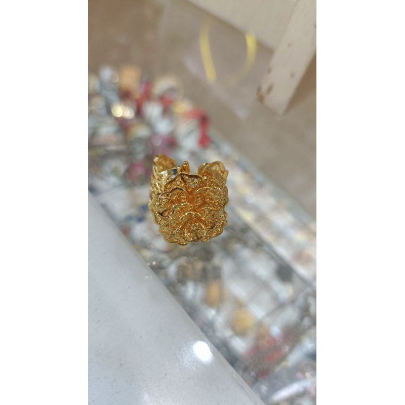 cincin bunga lapis emas dubai