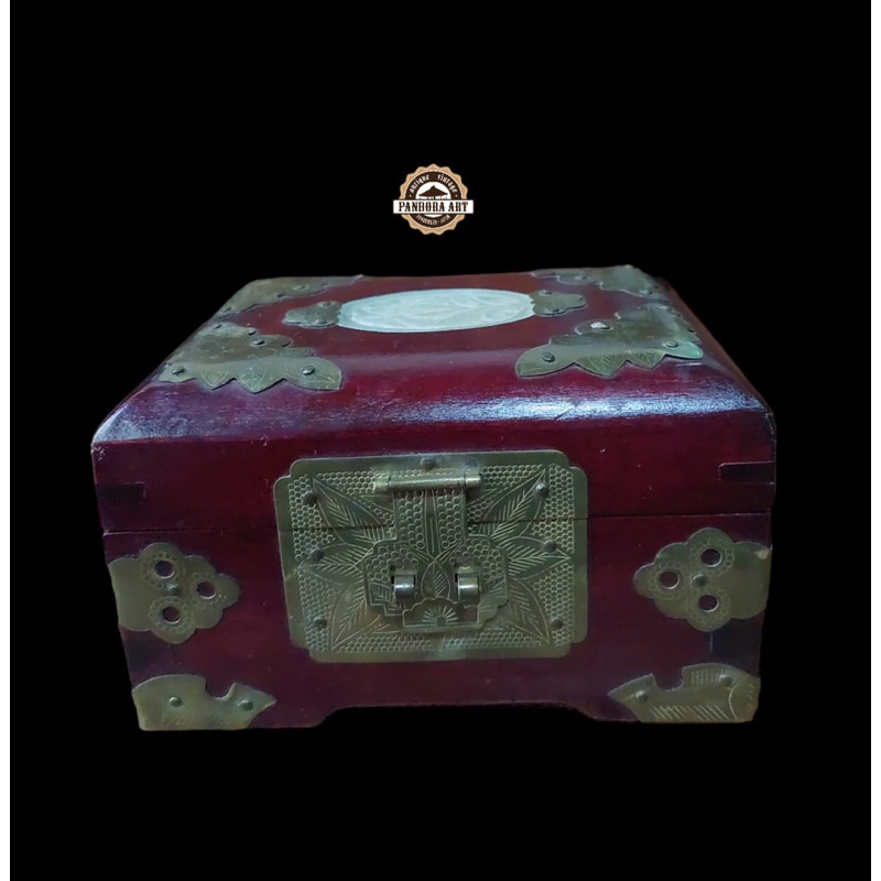 Kotak / peti perhiasan PERANAKAN lawas