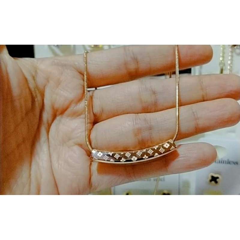 Kalung Plat Titanium warna Rosegold
