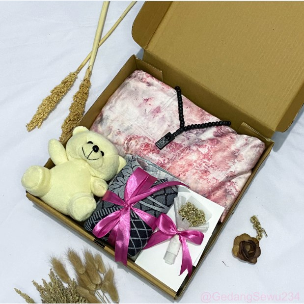 Hampers mukena rayon bali /hampers mukena dewasa /buket bunga /hampers hijab elegan