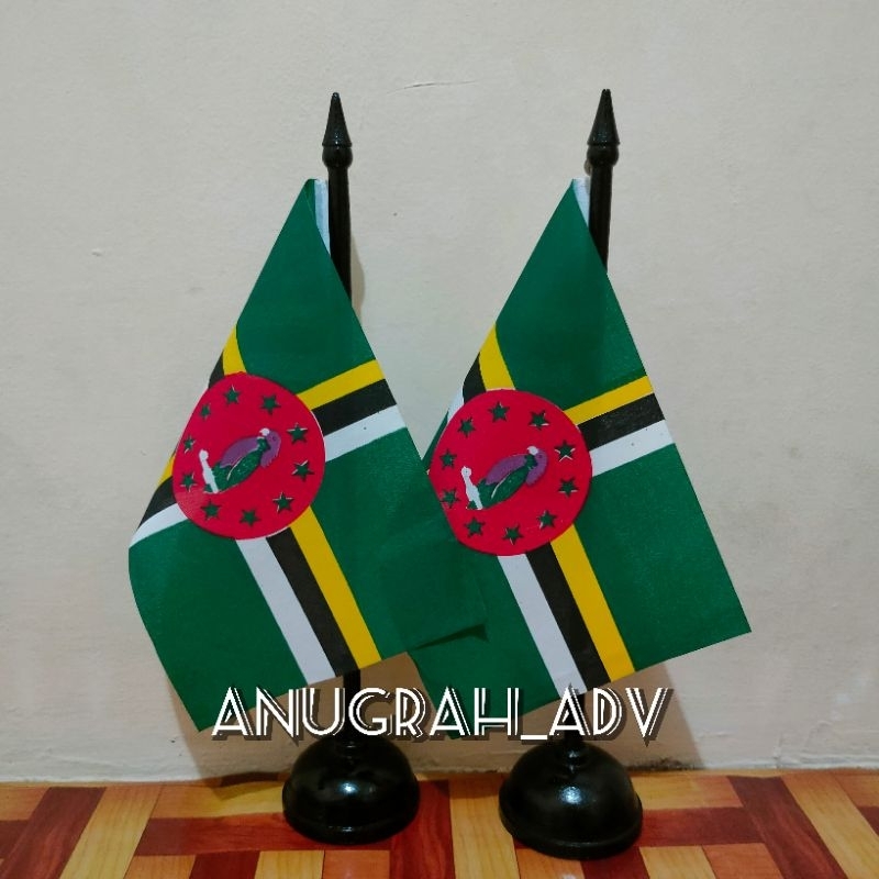

tiang kayu bendera meja DOMINIKA