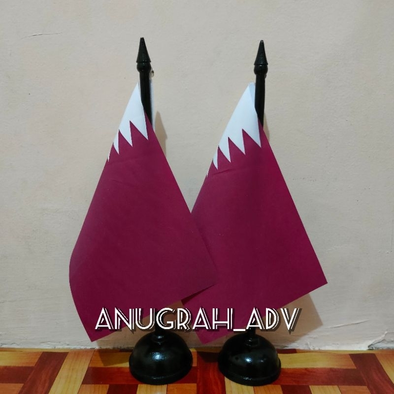

tiang kayu bendera meja QATAR