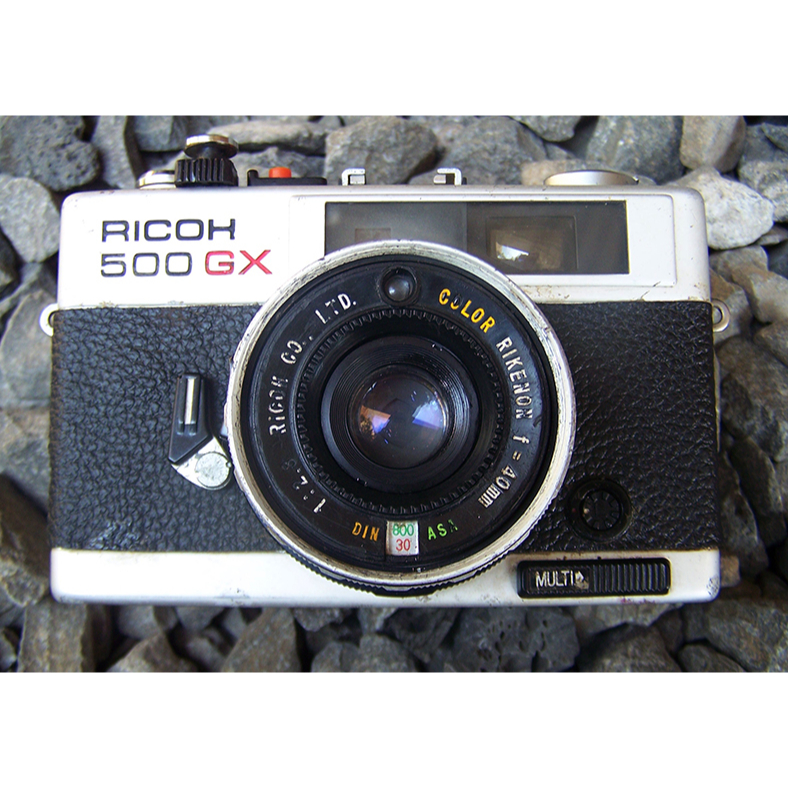 kamera analog jadul- RICOH 500GX *code*000506*mencari majikan baru