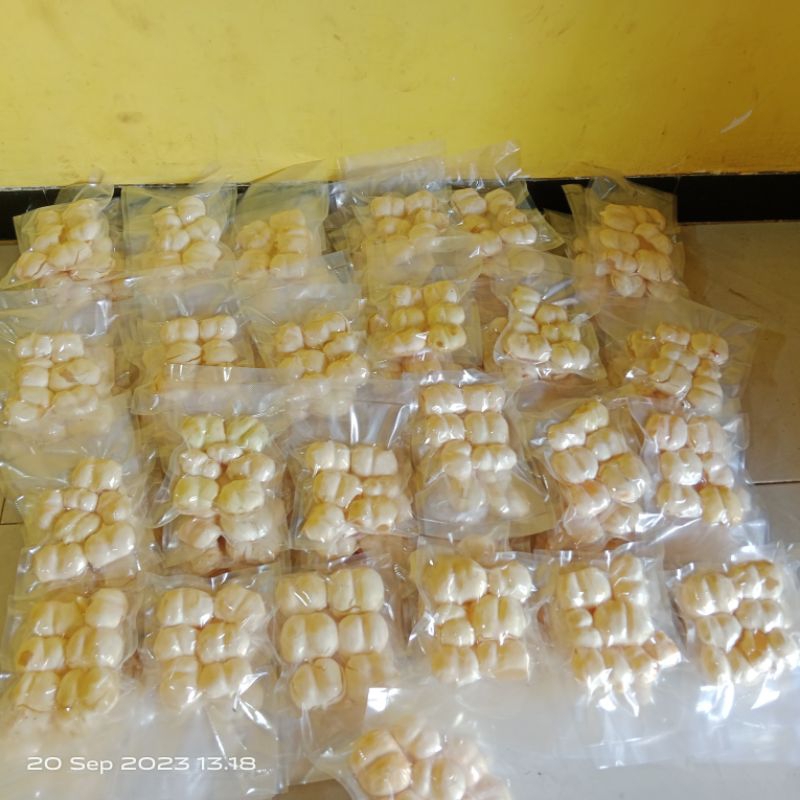 

buah siwalan atau lontar kupas