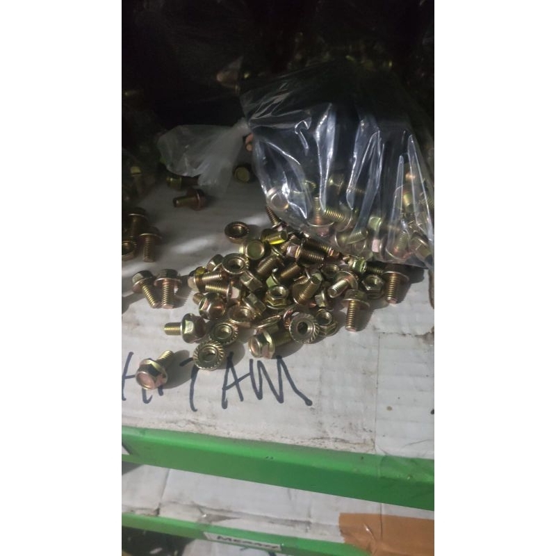 besi baut plus mur baut m 6 mur M 6 baut 10  barang baru baut kuping ring