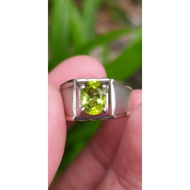 Cincin Perak Pria Batu Green Peridot