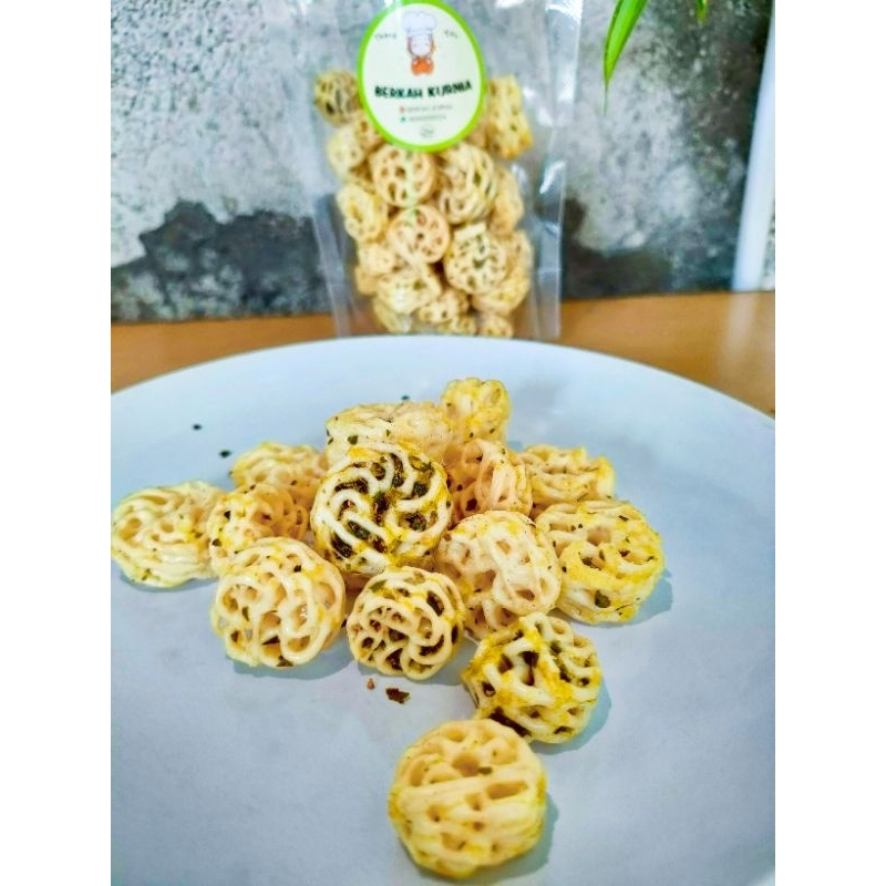 

KERUPUK SEBLAK / RAFAEL original gurih daun jeruk