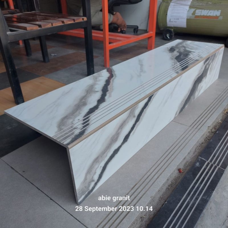 granit tangga uk 30x120 & 20x120 carara nero by valentino