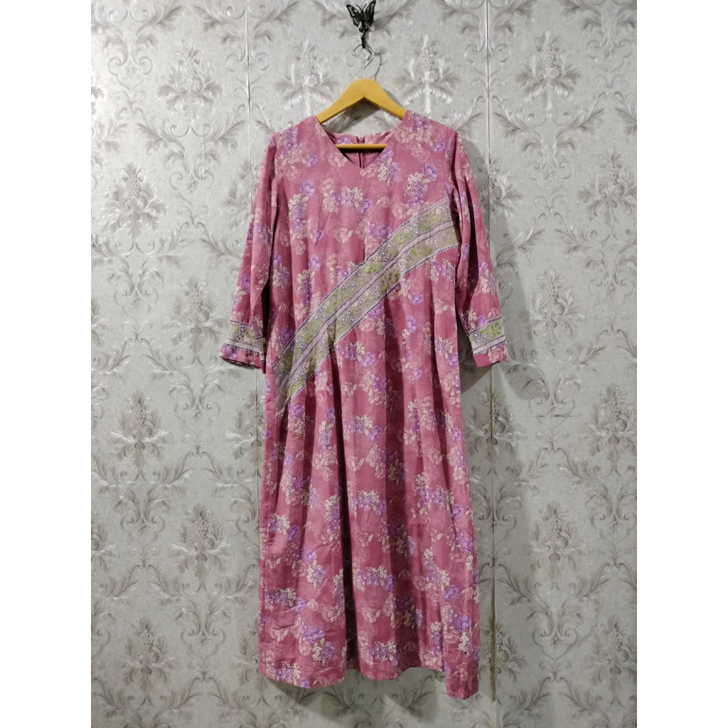 PRELOVED Gamis Wanita Motif Bunga Pink