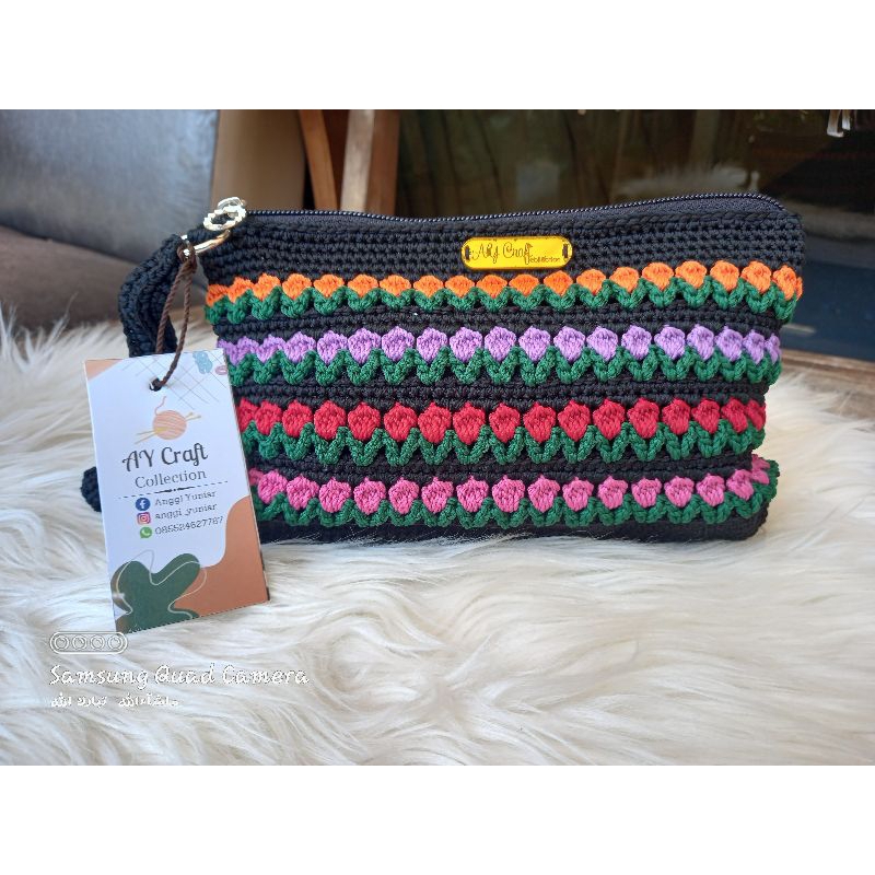 AY craft dompet hp rajut motif bunga tulip